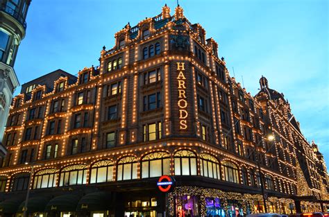 harrods christmas shopping.